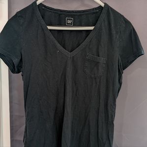 Gap women's v-neck t-shirt small